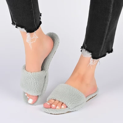 Journee Collection Women's Faux Fur Sunlight Slipper 9 Journee Collection Women's Faux Fur Sunlight Slipper - Image 7