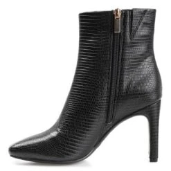 Journee Collection Womens Sarla Tru Comfort Foam Inside Zip Block Heel Booties